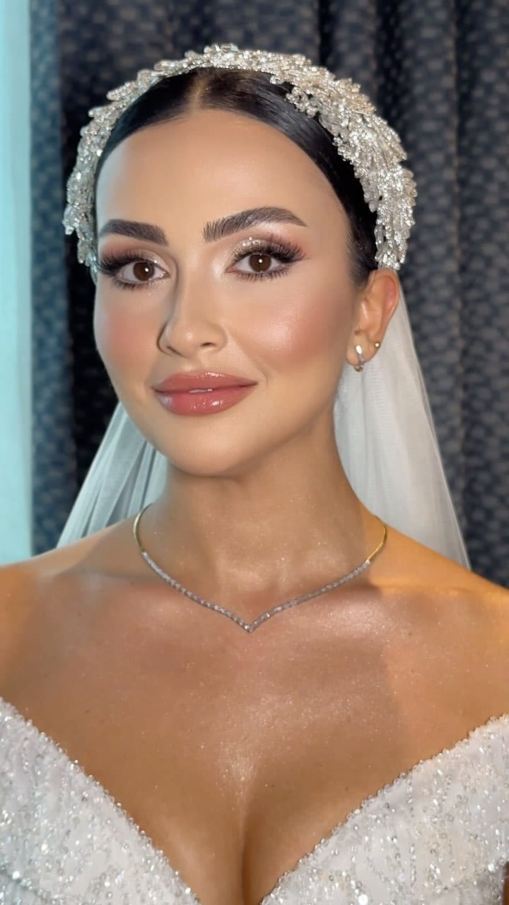 Post 10 by DUYGU SAVAŞ Hair&Makeup on Instagram (video)