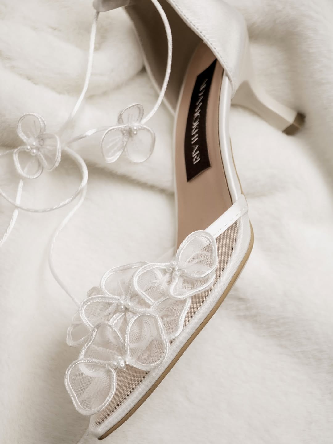 Post 7 by wedding shoes/کفش وتور عروس on Instagram (carousel)