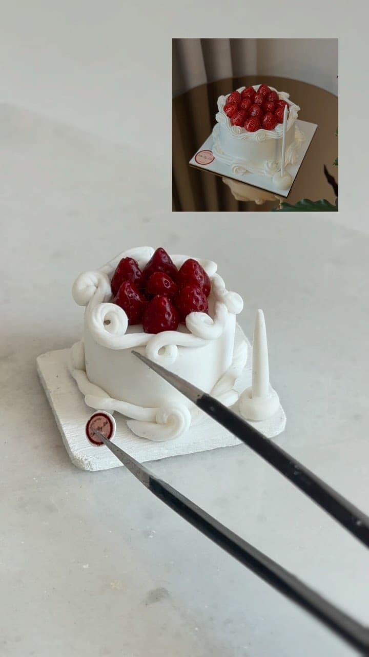 Post 10 by Miniature / Diorama on Instagram (video)