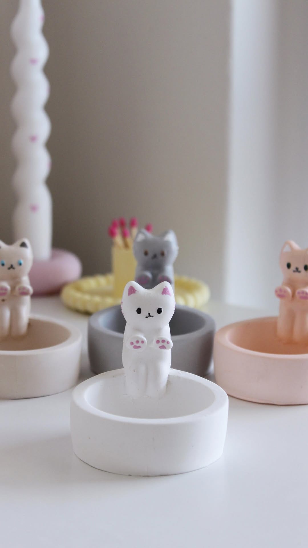 Post 10 by MoonRiver Concept ~ Tasarım Soya Wax Mumlar & Ev Dekoru on Instagram (video)