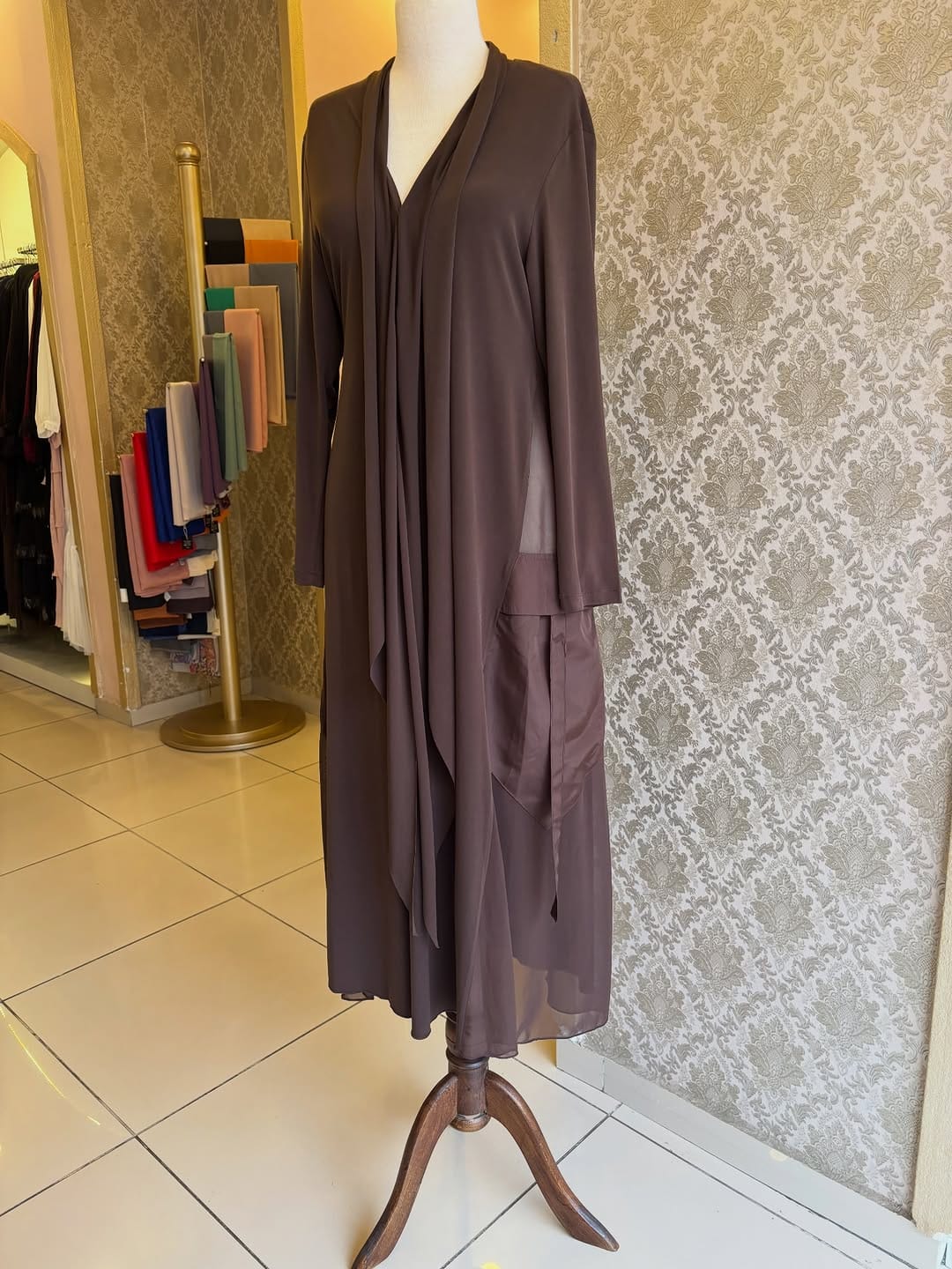 Post 8 by Arz-ı Endam Butik on Instagram (carousel)