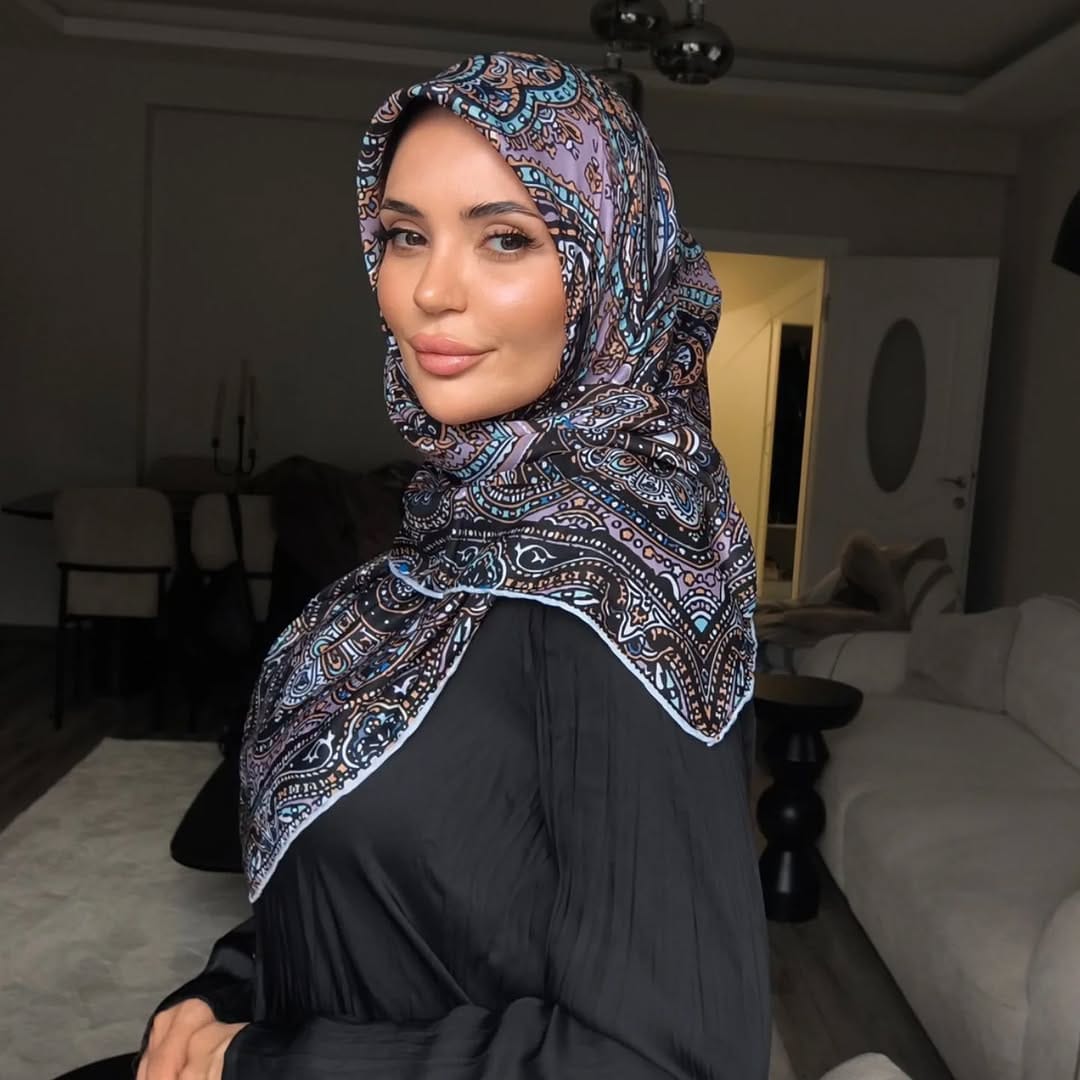 Post 6 by Siempre Scarf-Eşarp ve Şal on Instagram (carousel)