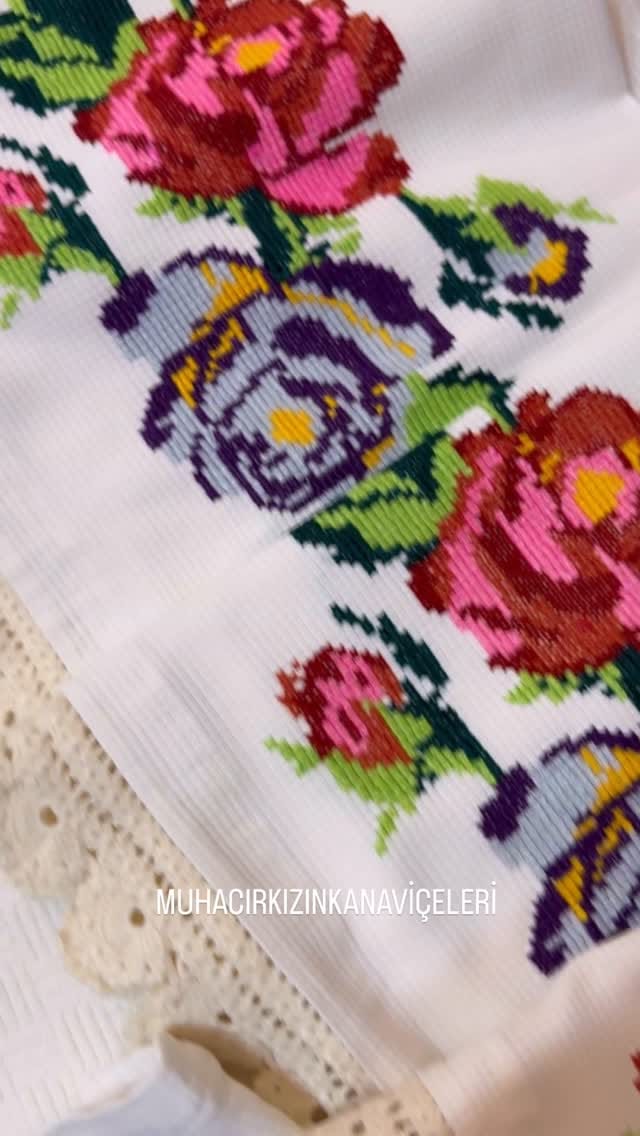 Post 5 by Sümeyye Kemer on Instagram (video)