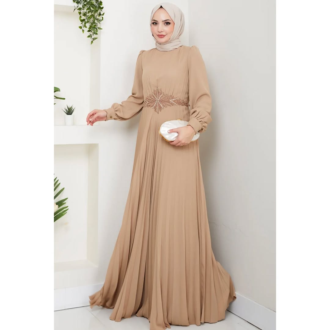 Post 9 by Turkish Dresses, abayas, evening dressed, hijabs on Instagram (image)