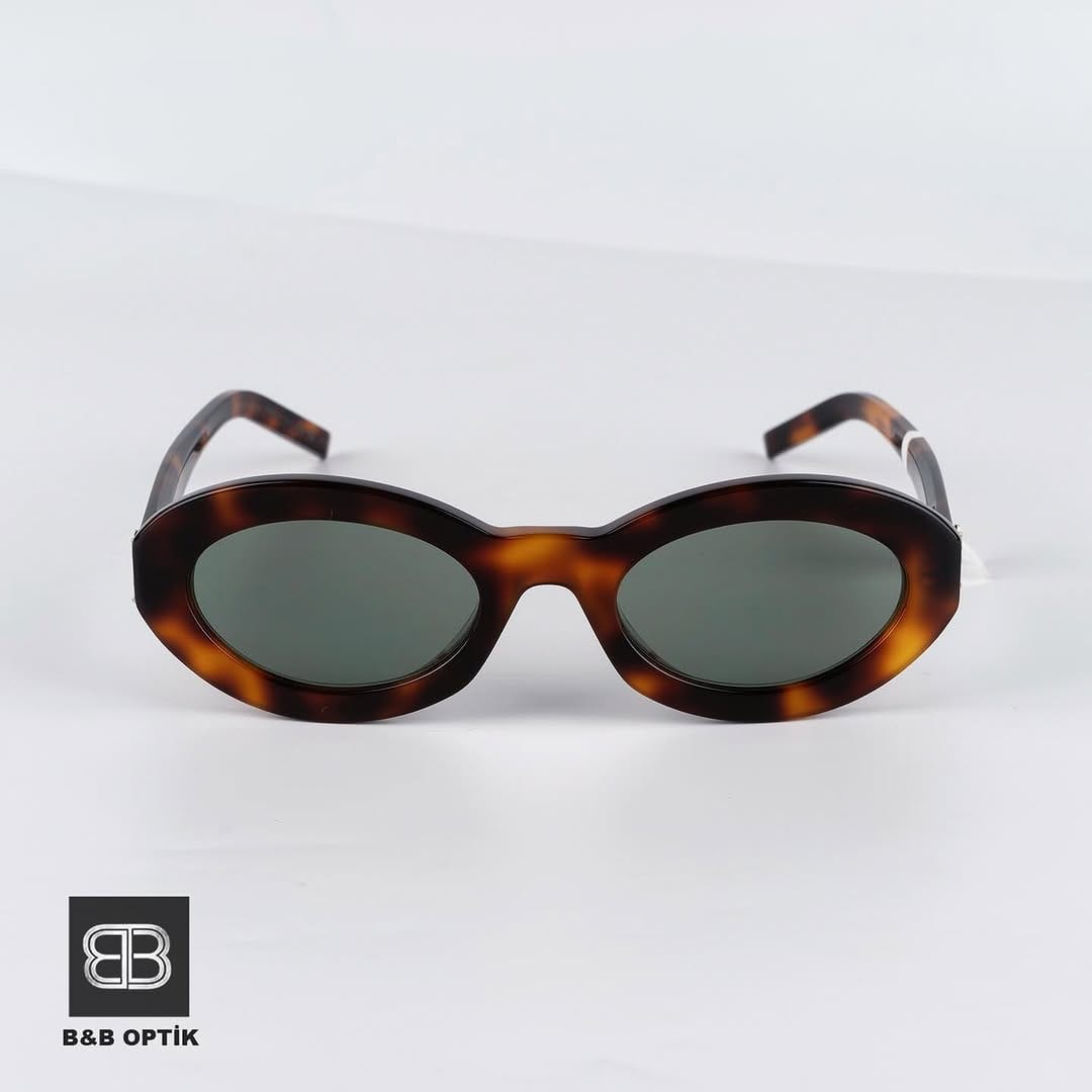 Post 7 by B&B Optik on Instagram (carousel)
