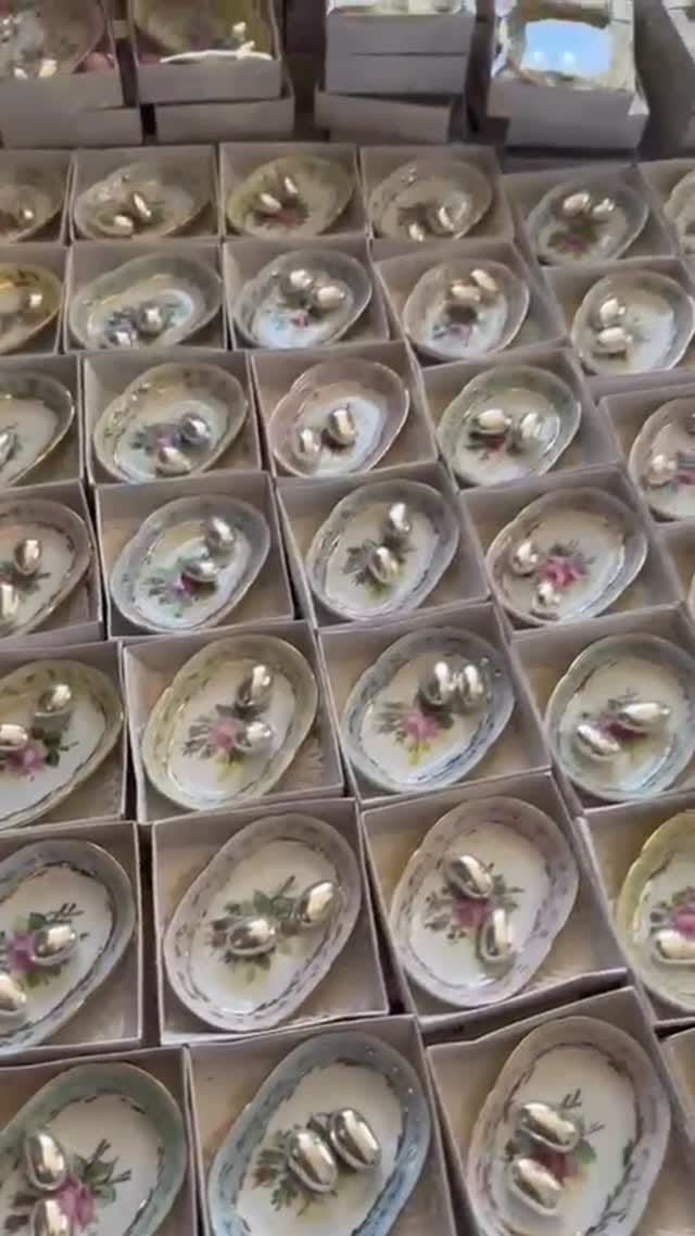 Post 3 by Porselen Sanati  Since 1992 on Instagram (video)