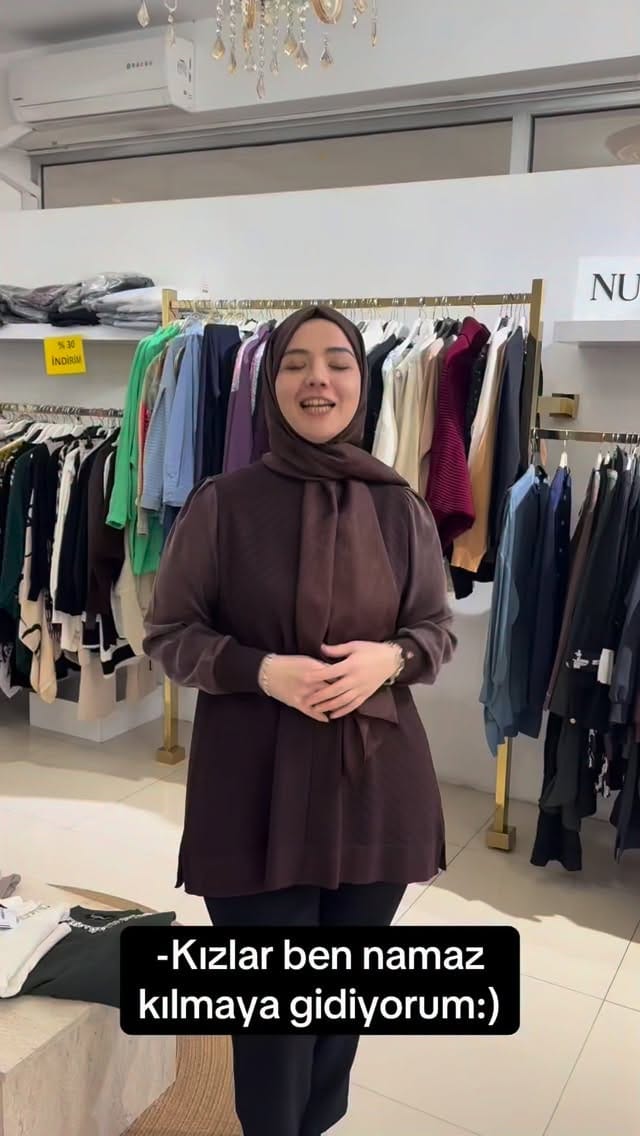 Post 2 by Mahinev Basic on Instagram (video)