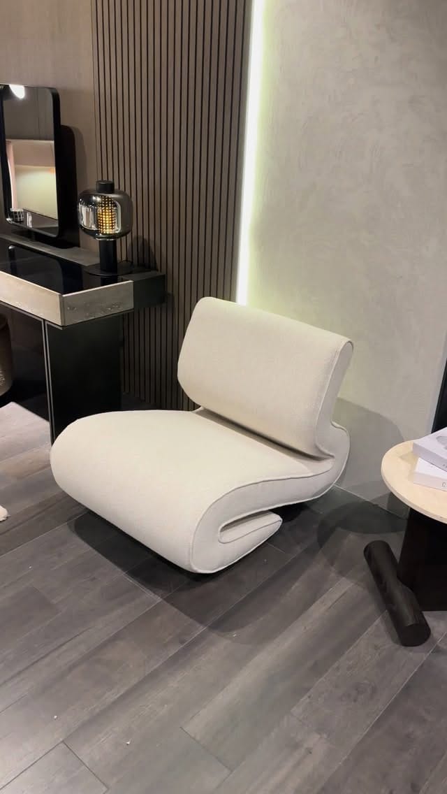 Post 7 by OJC LUXURY FURNITURE 🇳🇬🌏🇮🇹 on Instagram (video)
