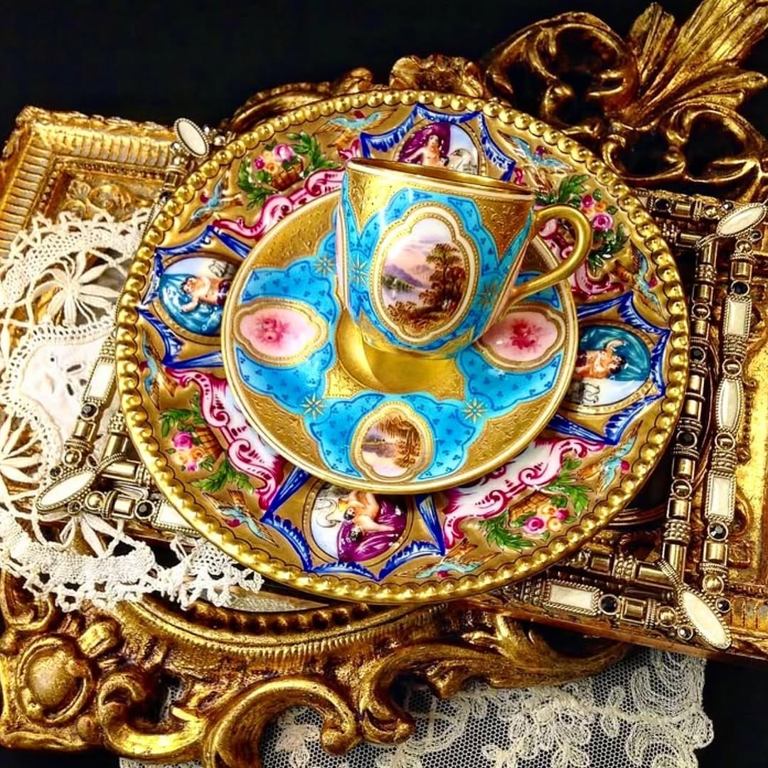 Post 3 by 💫 FERAYE ANTİK 💫 on Instagram (carousel)