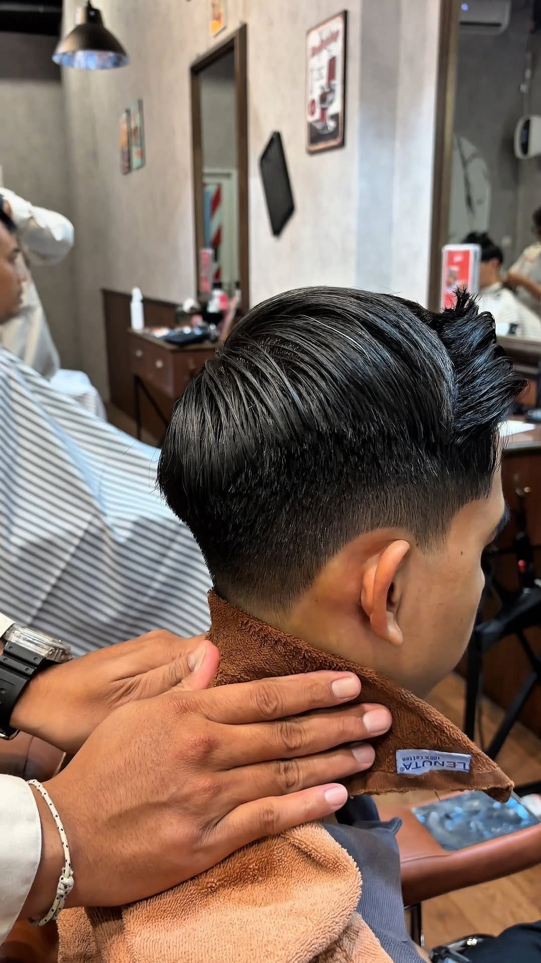 Post 6 by Merah Putih Barbershop on Instagram (video)