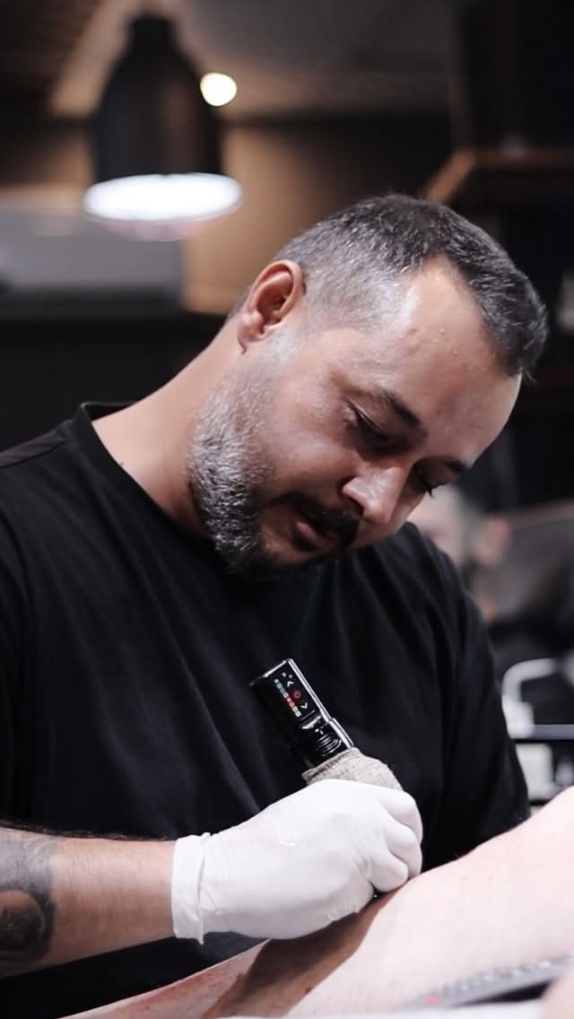 Post 5 by LION TATTOO PIERCING STUDIO on Instagram (video)