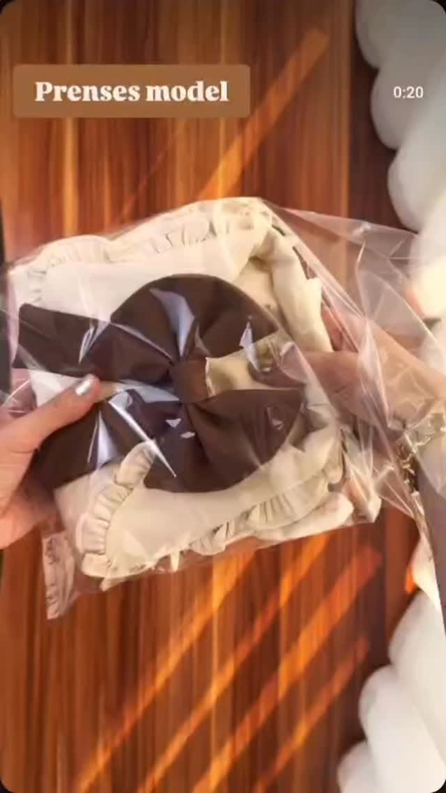 Post 4 by Happy Babyee on Instagram (video)