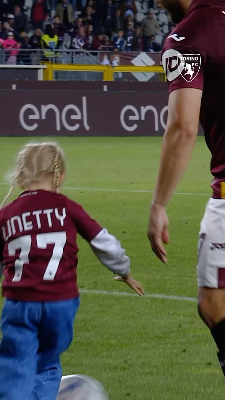Post 9 by Karol Linetty on Instagram (video)