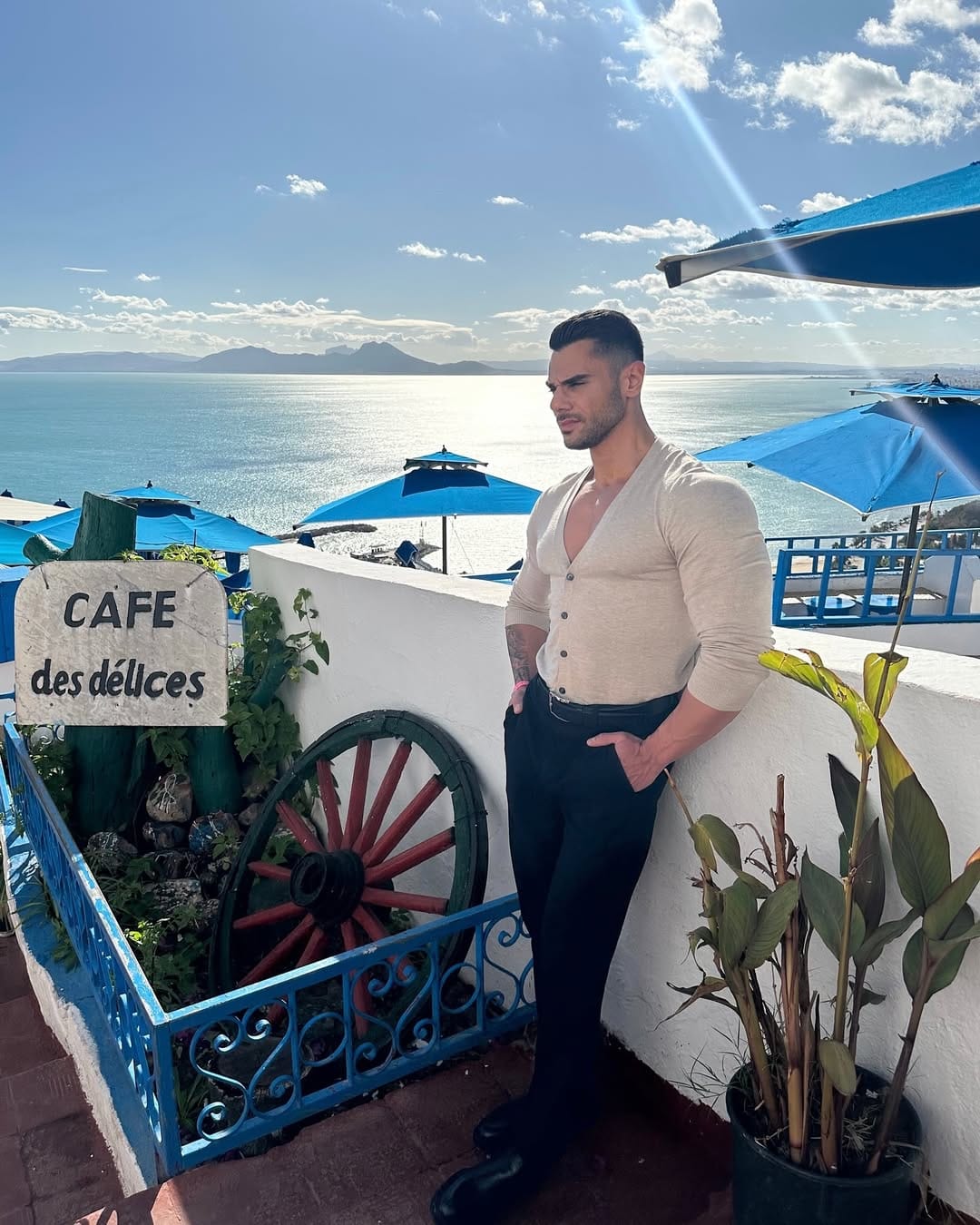Post 8 by Fahrican Bayat on Instagram (carousel)