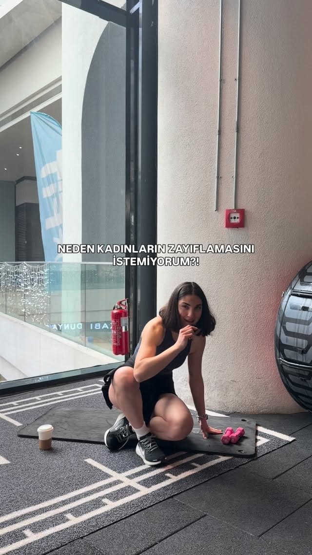 Post 7 by Dilara Çanakçı on Instagram (video)