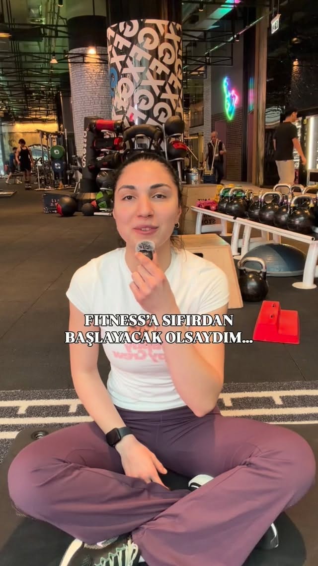 Post 5 by Dilara Çanakçı on Instagram (video)
