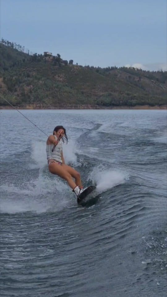 Post 9 by Mariana Rocha Assis on Instagram (video)