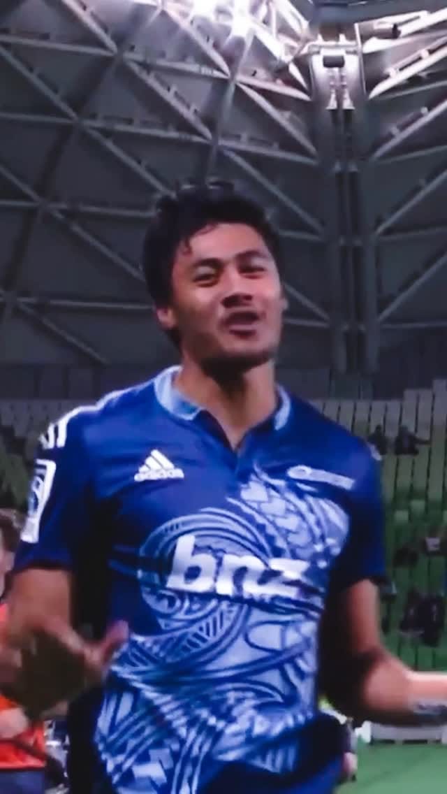 Post 3 by Francis Saili (Breezzy) on Instagram (video)