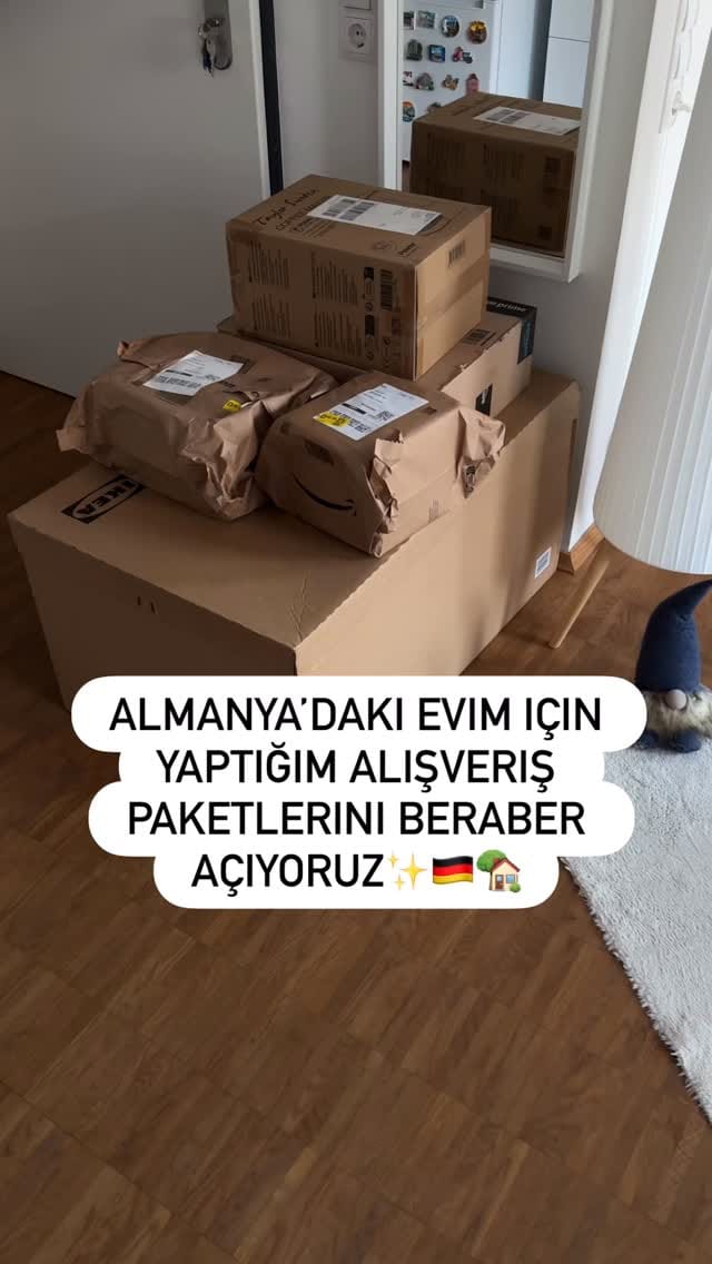 Post 2 by Perry on Instagram (video)