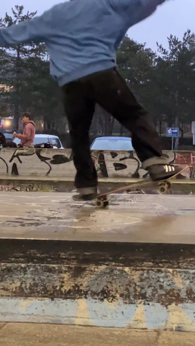 Post 10 by Alex deCunha on Instagram (video)