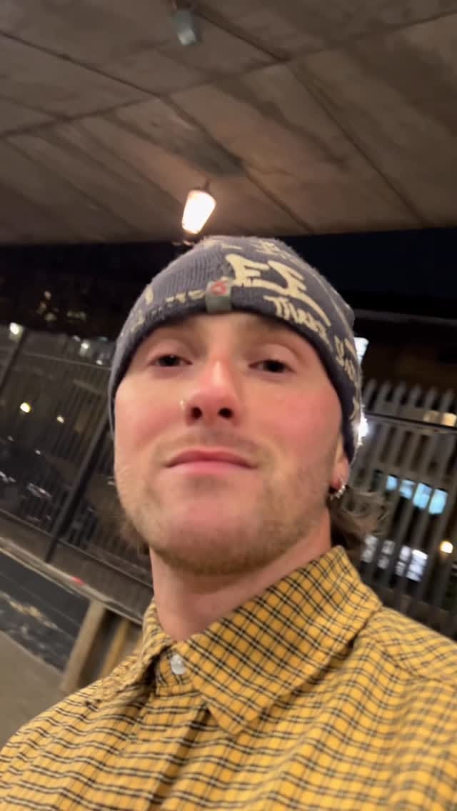 Post 7 by Alex deCunha on Instagram (video)