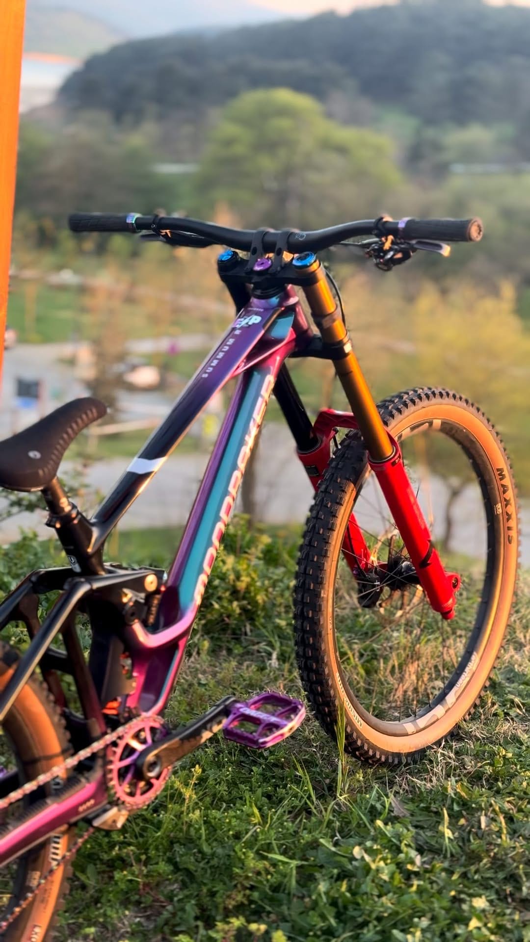 Post 4 by Eren Pehlivanlar on Instagram (video)