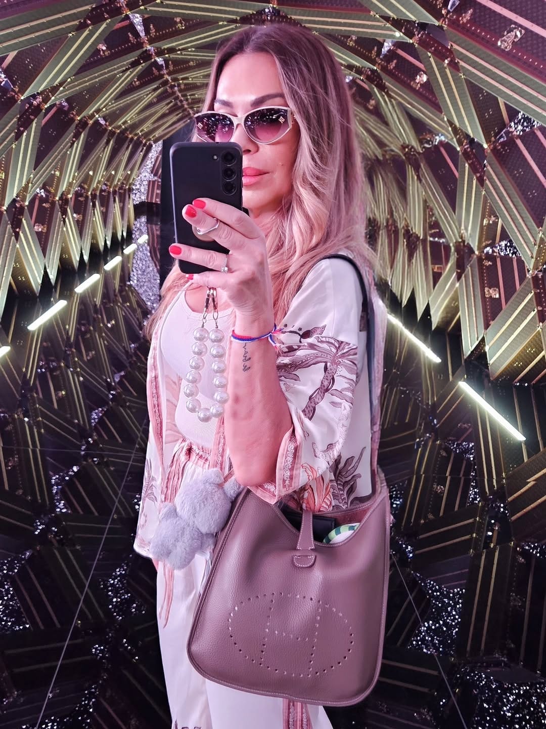 Post 6 by Maria Aranzazu Santos on Instagram (carousel)