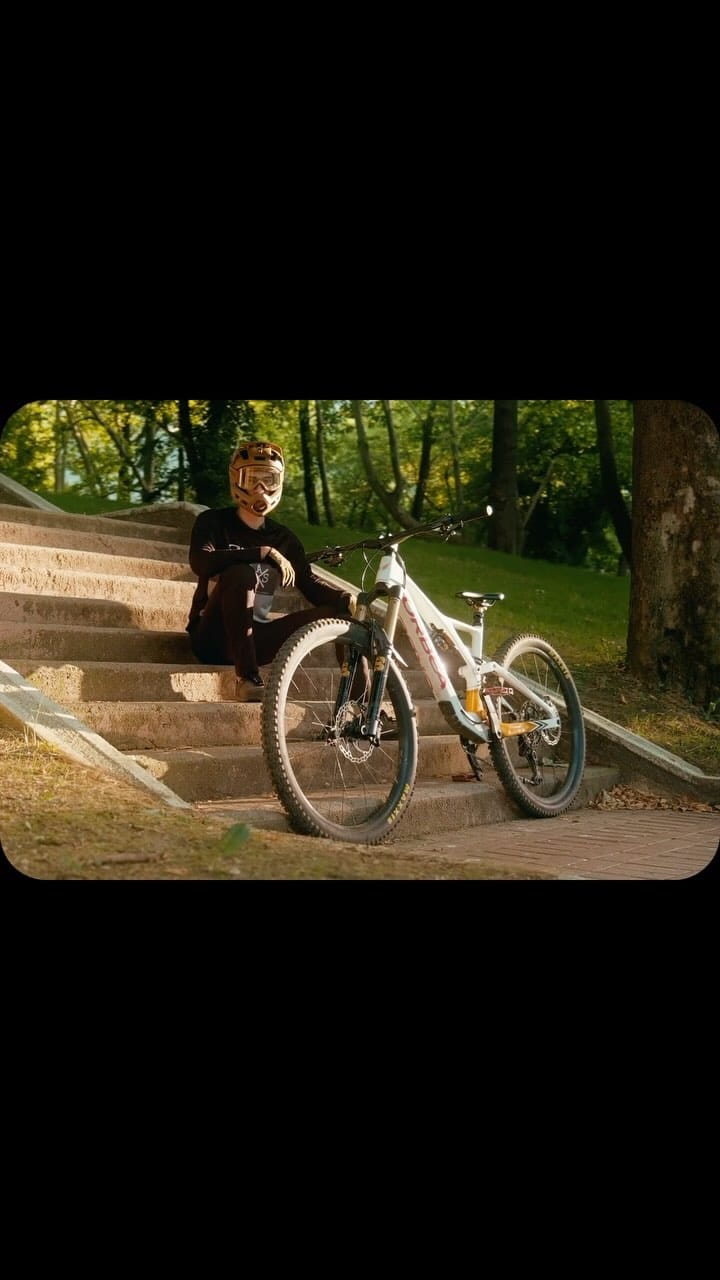 Post 10 by Emir Melik Peker on Instagram (video)