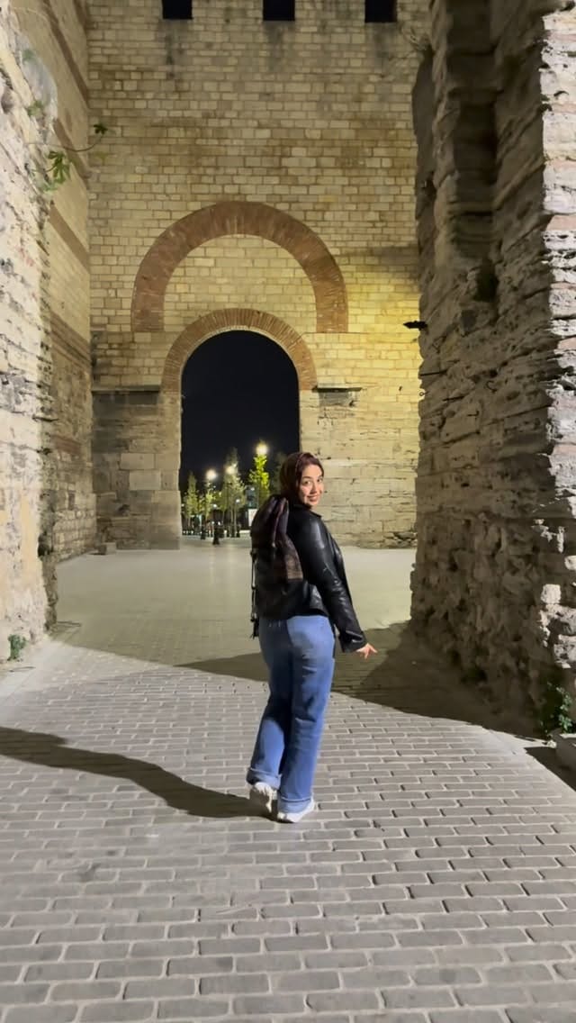 Post 2 by aynour farouk on Instagram (video)