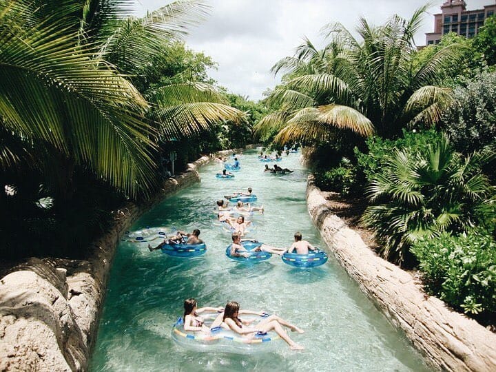 Post 5 by Travel Blogger on Instagram (image)