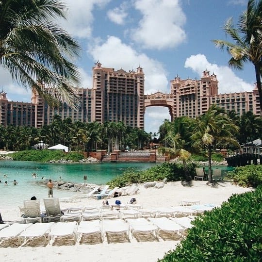 Post 7 by Travel Blogger on Instagram (image)