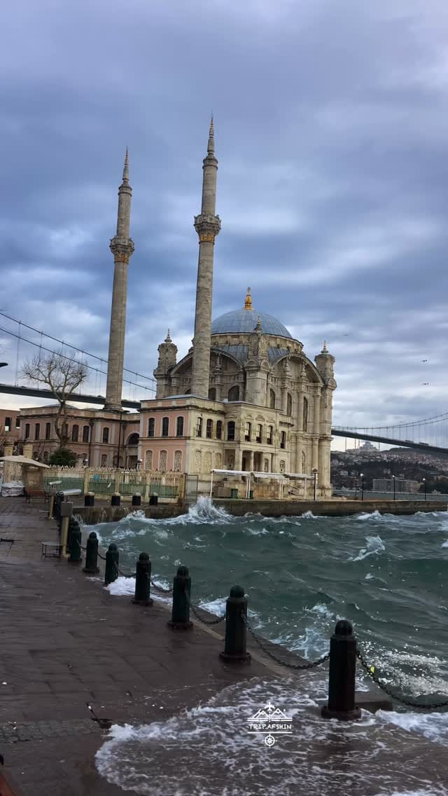 Post 4 by Afshin Est on Instagram (video)