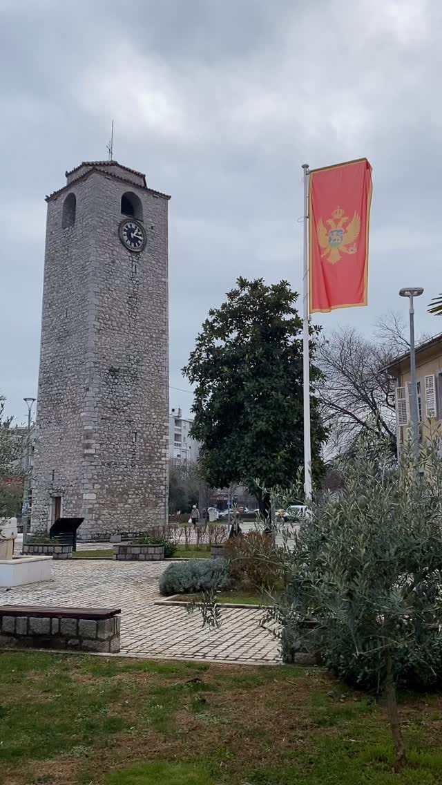 Post 8 by Hakan Zaman on Instagram (video)