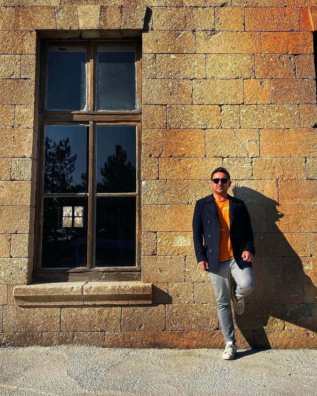 Post 2 by Hakan Zaman on Instagram (image)