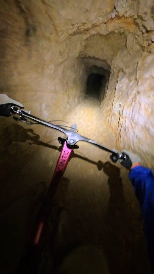 Post 6 by Andreas Tonelli on Instagram (video)
