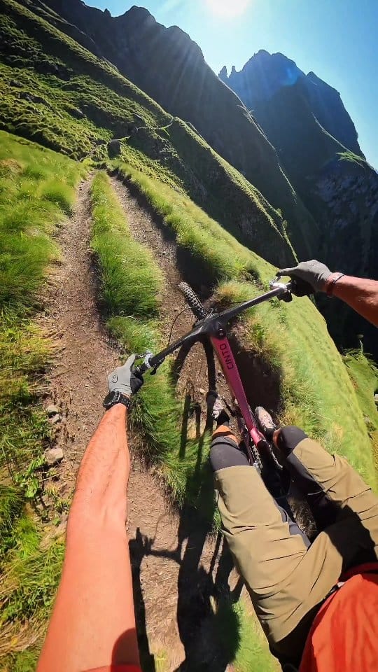 Post 1 by Andreas Tonelli on Instagram (video)