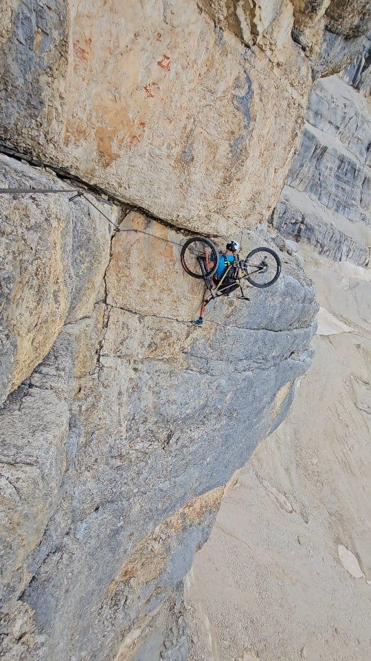 Post 9 by Andreas Tonelli on Instagram (video)