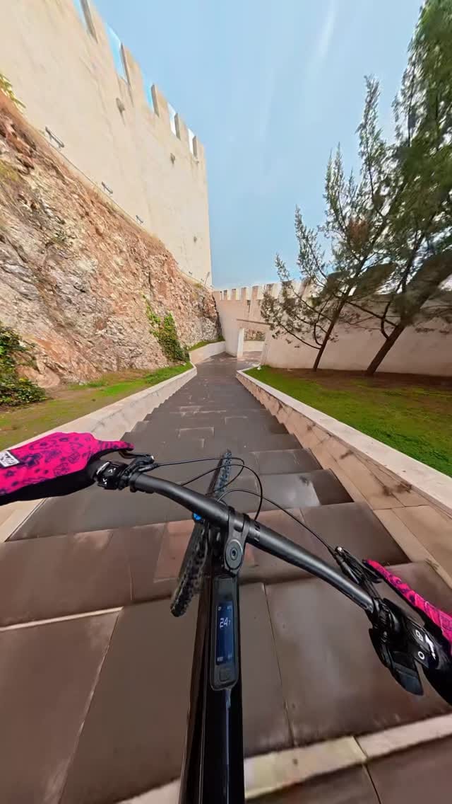 Post 4 by Kadir ibiş on Instagram (video)