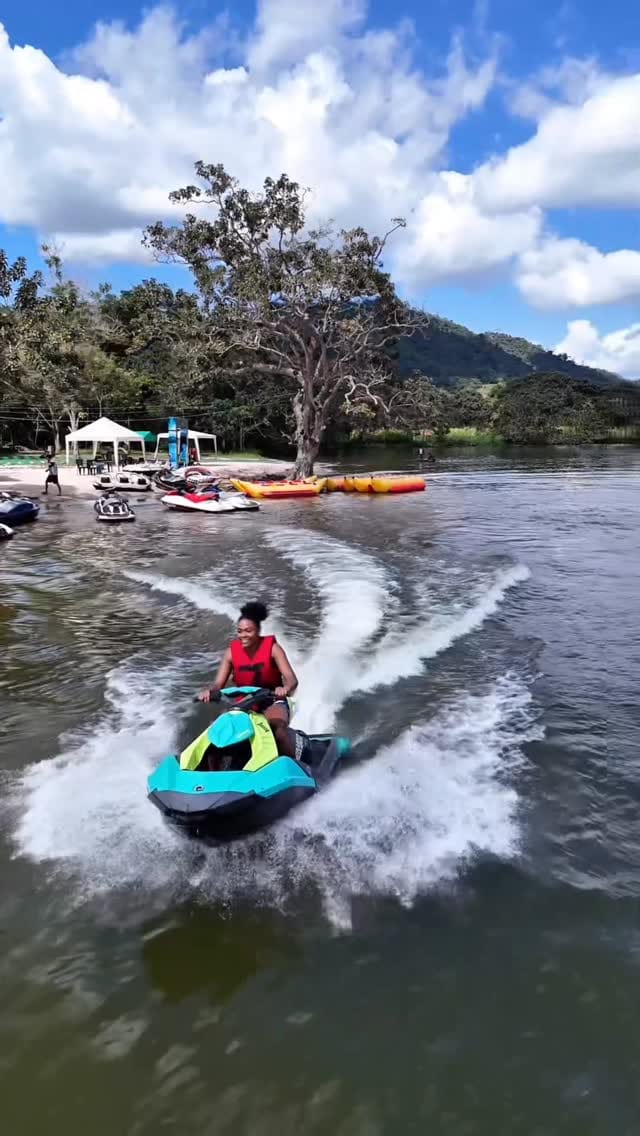 Post 9 by Leyva Angela on Instagram (video)