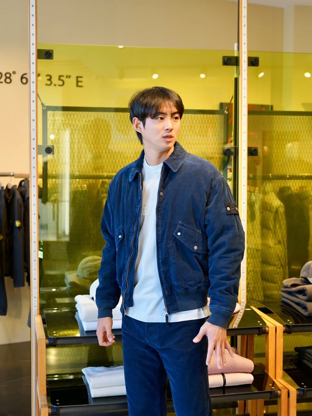 Post 6 by 구자욱 on Instagram (carousel)