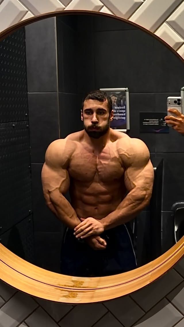 Post 5 by Ali Acar on Instagram (video)