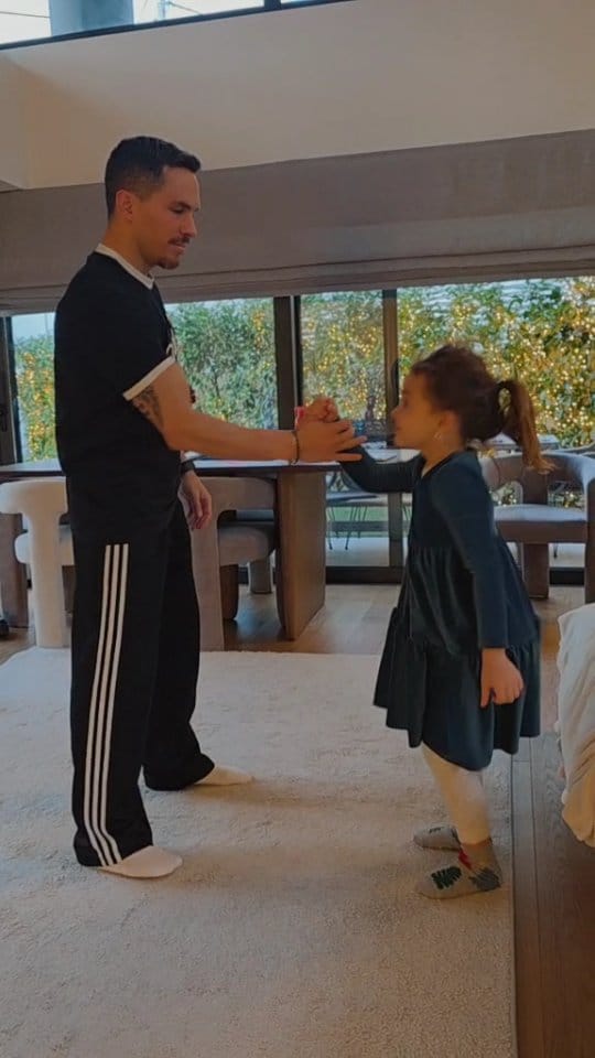 Post 3 by Eleftherios Petrounias on Instagram (video)