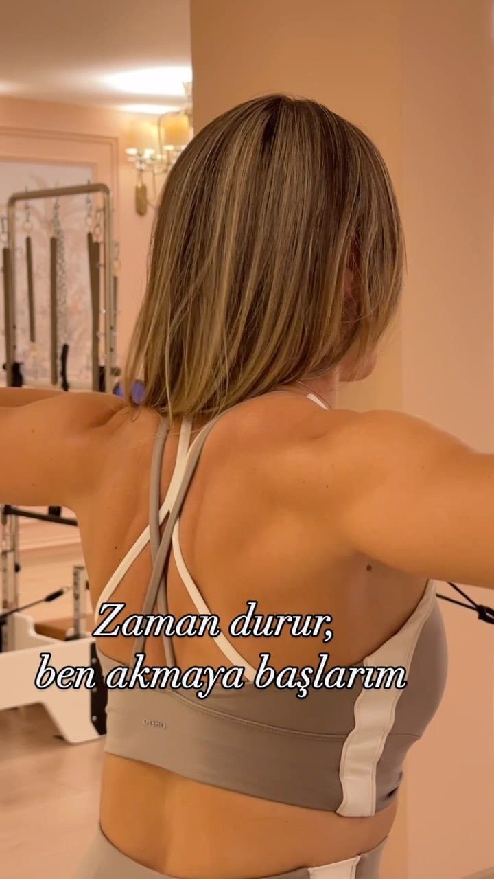 Post 8 by Ebru Dur on Instagram (video)