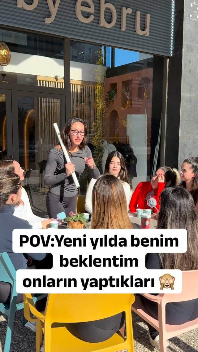 Post 7 by Ebru Dur on Instagram (video)