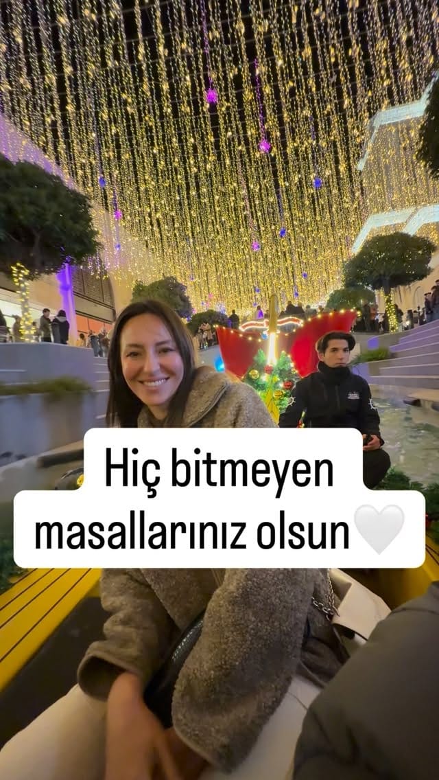 Post 6 by Ebru Dur on Instagram (video)