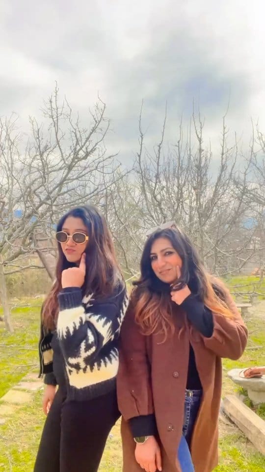 Post 8 by Srishti Sharma on Instagram (video)