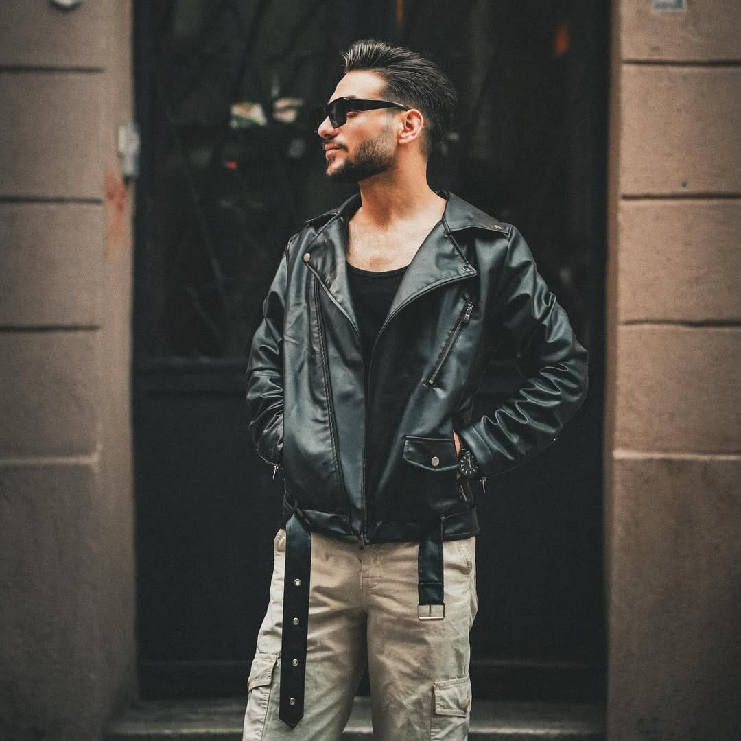 Post 10 by AHMED ALKHANI on Instagram (image)