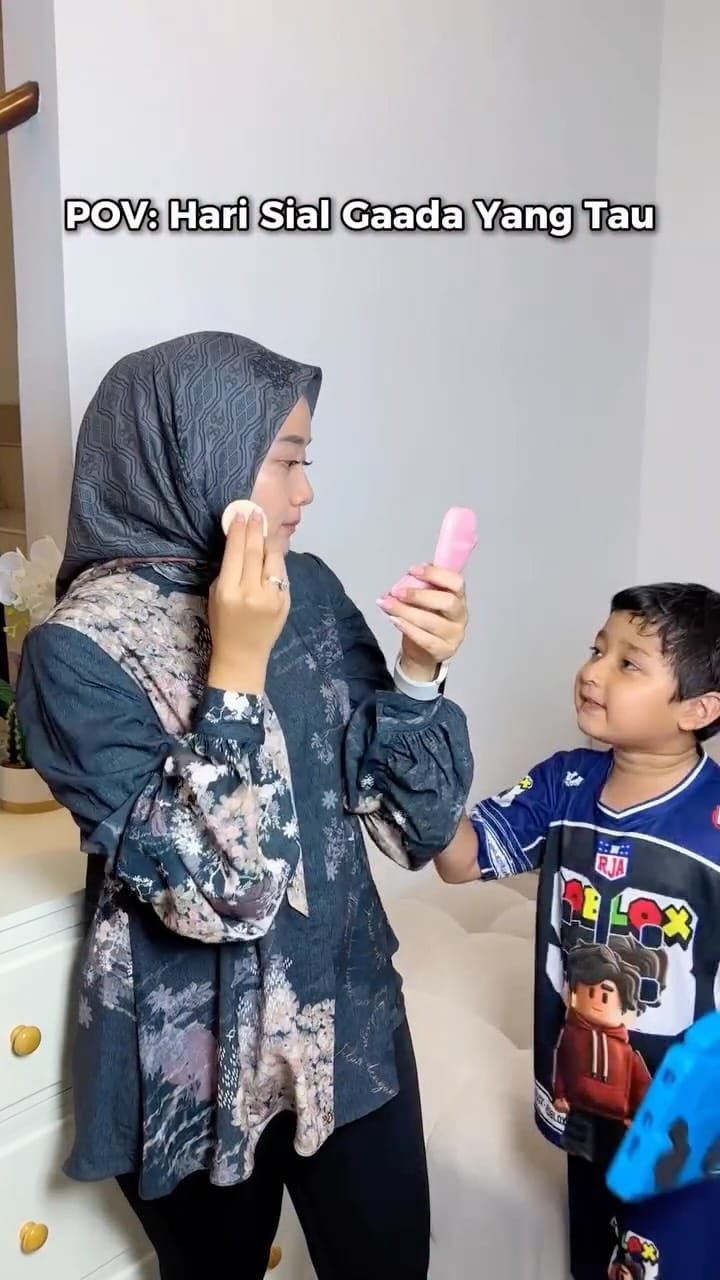 Post 5 by Mia Anggun on Instagram (video)