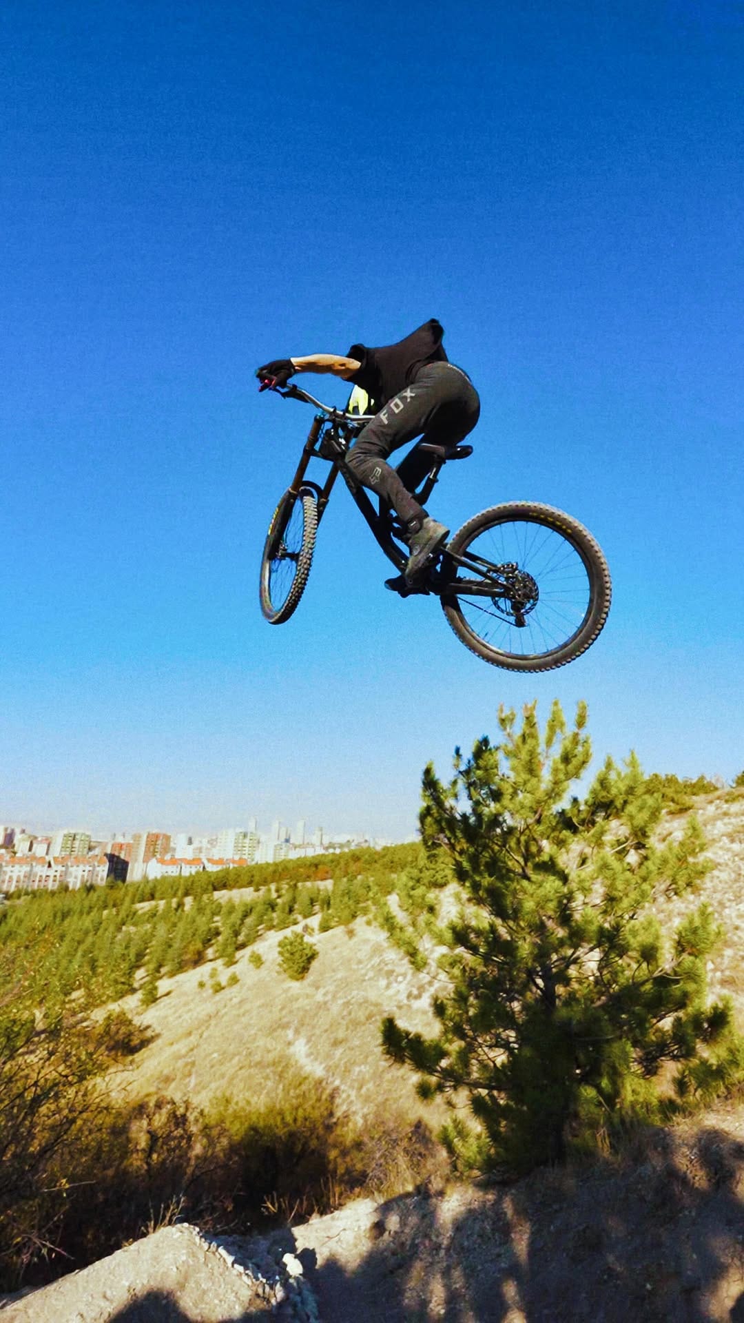 Post 1 by Burak Uzun on Instagram (video)