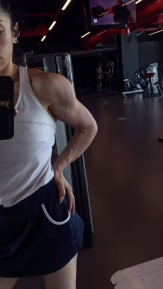 Post 3 by Nil Liana Öztürk on Instagram (video)